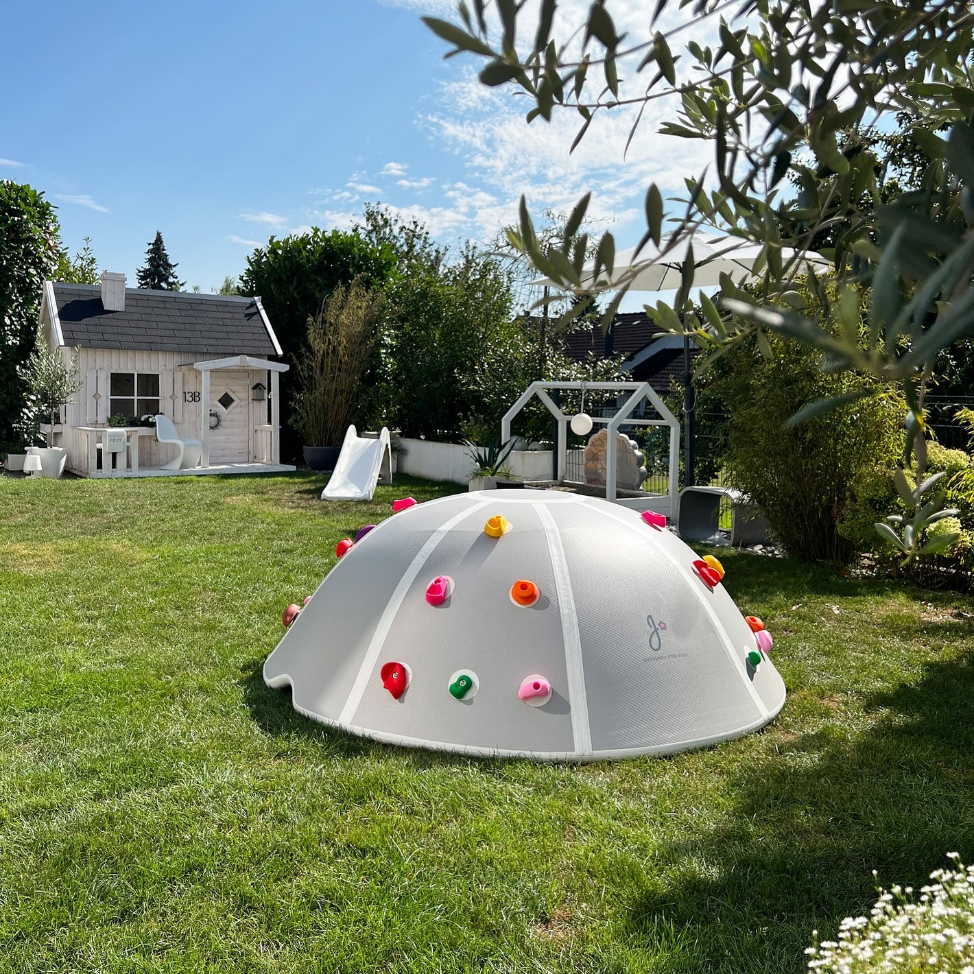 Climb & Jump Dome – Der ultimative Outdoor-Spaß für Kinder!