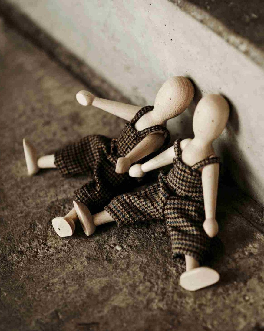 Wooden Story – Holzpuppe mit Hose | Natur