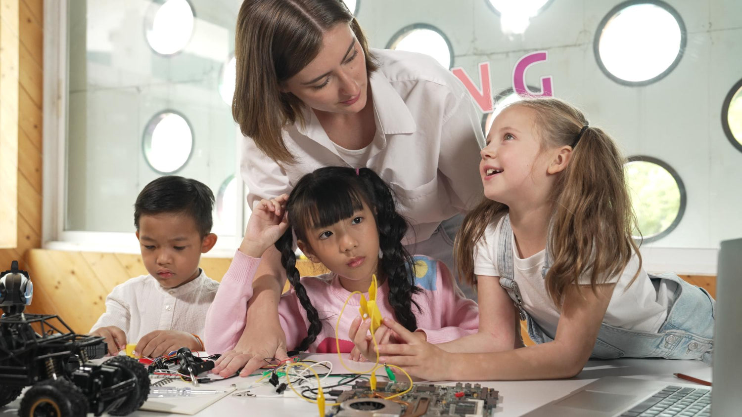 Kindergarten- und Kita-Ausstattung