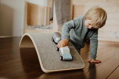 Montessori Balance Board mit Filz