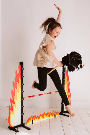 Das by ASTRUP® Feuer-Hindernis – Springe durch die Flammen!