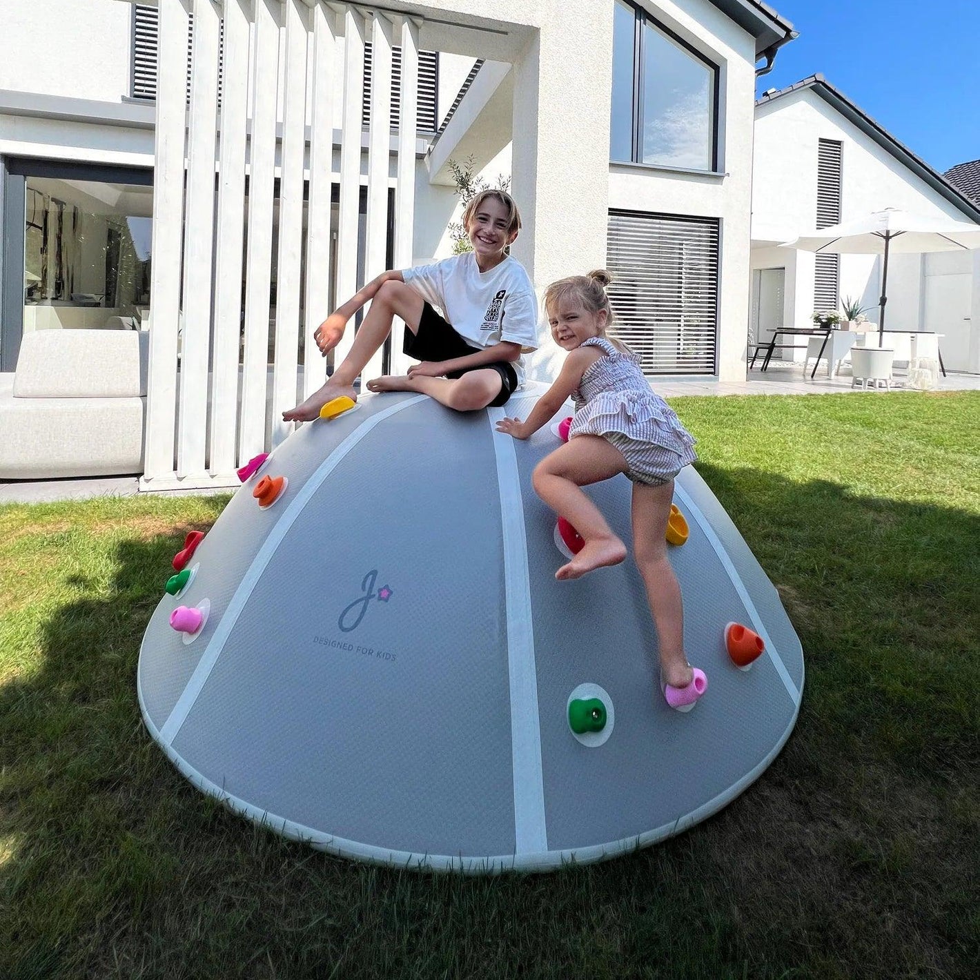 Climb & Jump Dome – Der ultimative Outdoor-Spaß für Kinder! - verysuperb