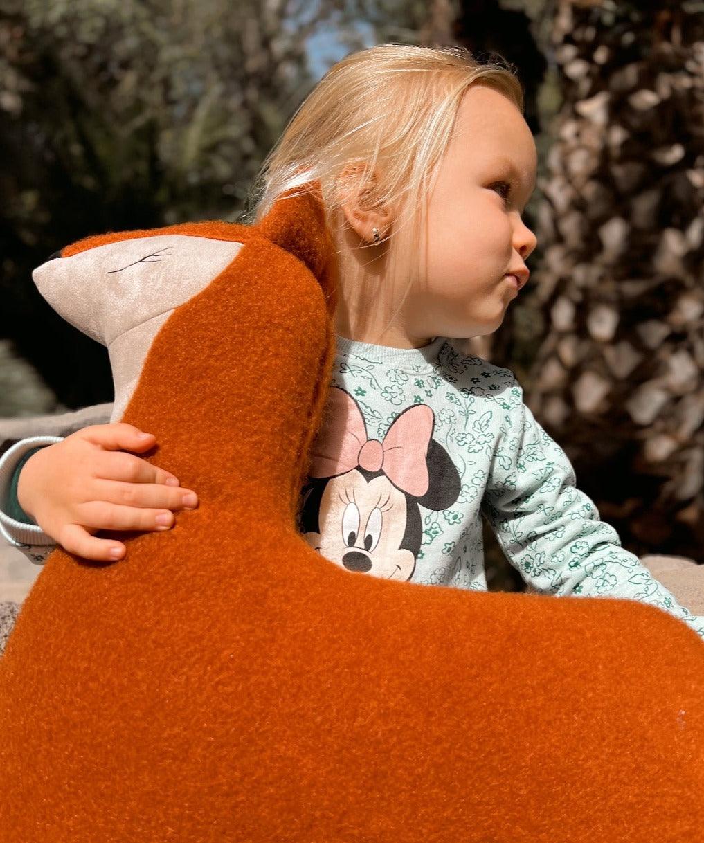 fuchs-kuschelkissen-fur-jedes-kinderzimmer-verysuperb-2 - verysuperb