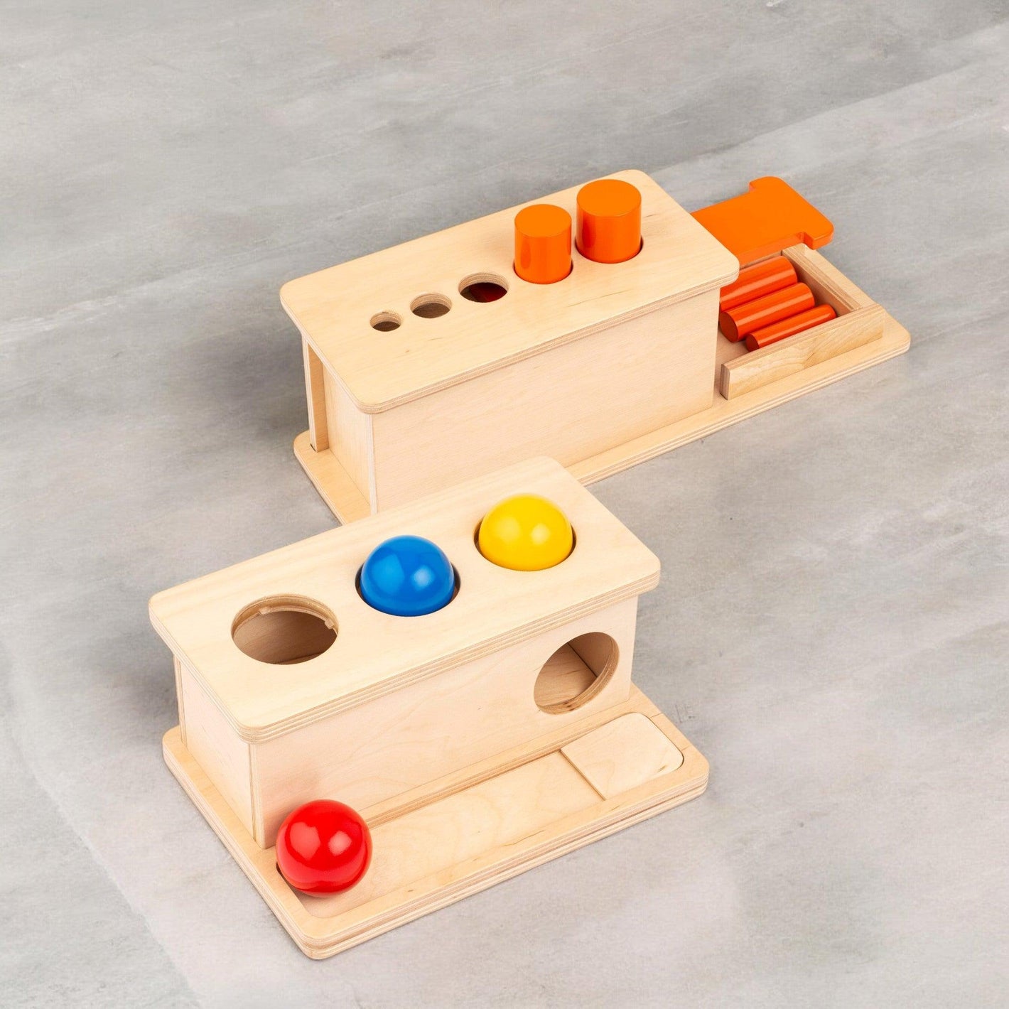 Montessori Feinmotorik-Set: Zylinder Rutsch und Bälle drücken - verysuperb