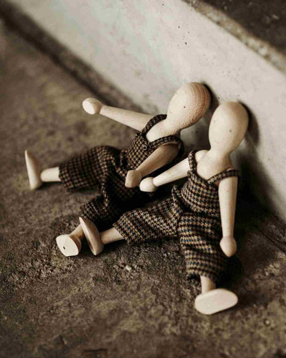 Wooden Story – Holzpuppe mit Hose | Natur